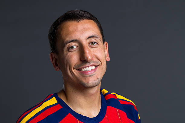 	Mikel Oyarzabal 	